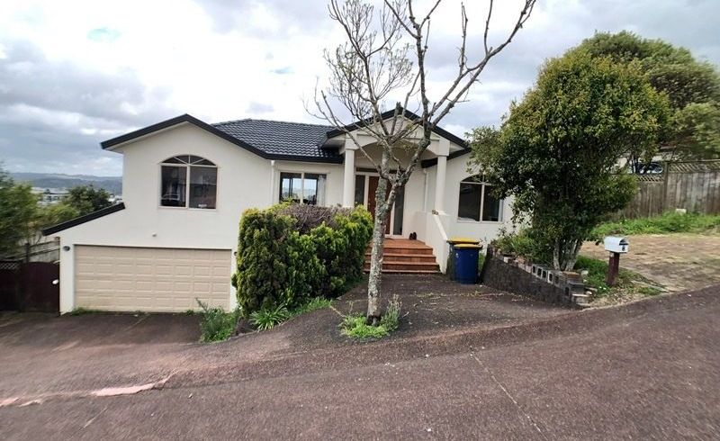  at 8 Canary Place, Unsworth Heights, North Shore City, Auckland
