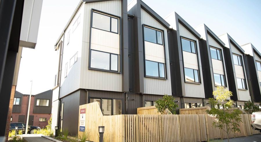  at 8 Pahoehoe Close, Mount Wellington, Auckland City, Auckland