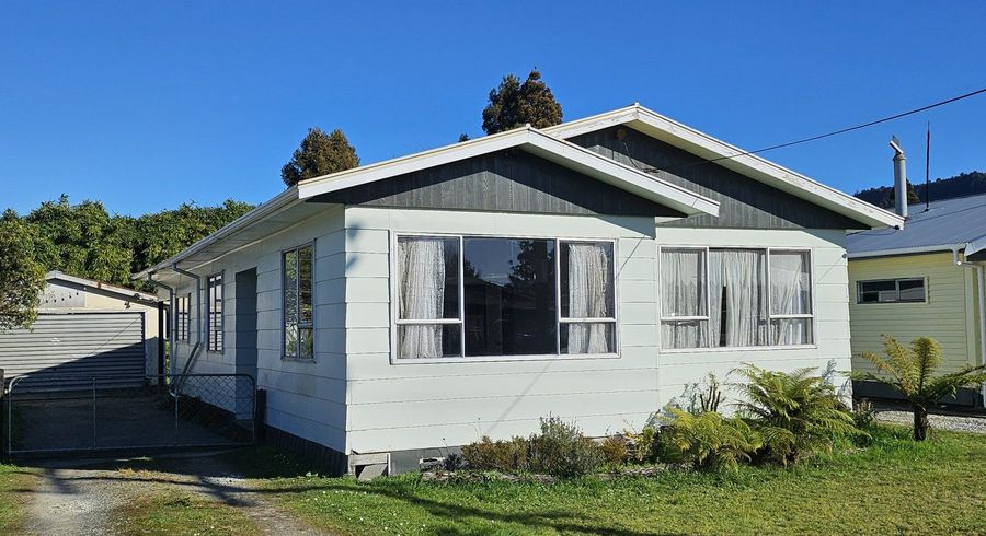  at 27 Inverness Street, Dunollie, Runanga