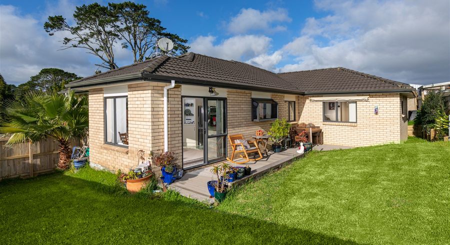  at 15 Westglen Place, Ranui, Auckland