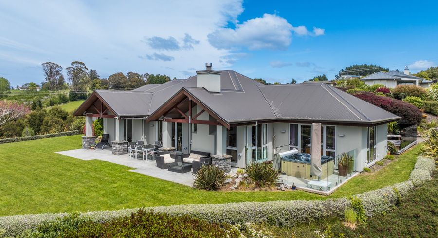  at 55 Redvale Road, Redwood Valley