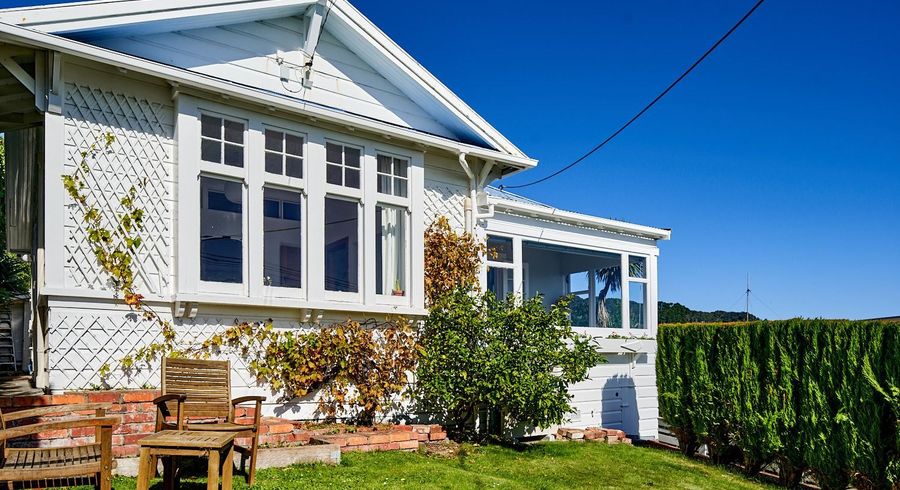  at 54 Ferry Road, Days Bay, Lower Hutt