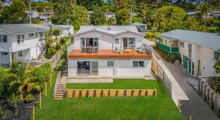  at 15 Alexander Avenue, Torbay, Auckland