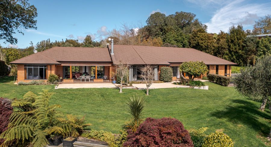  at 727 Esdaile Road, Tauranga