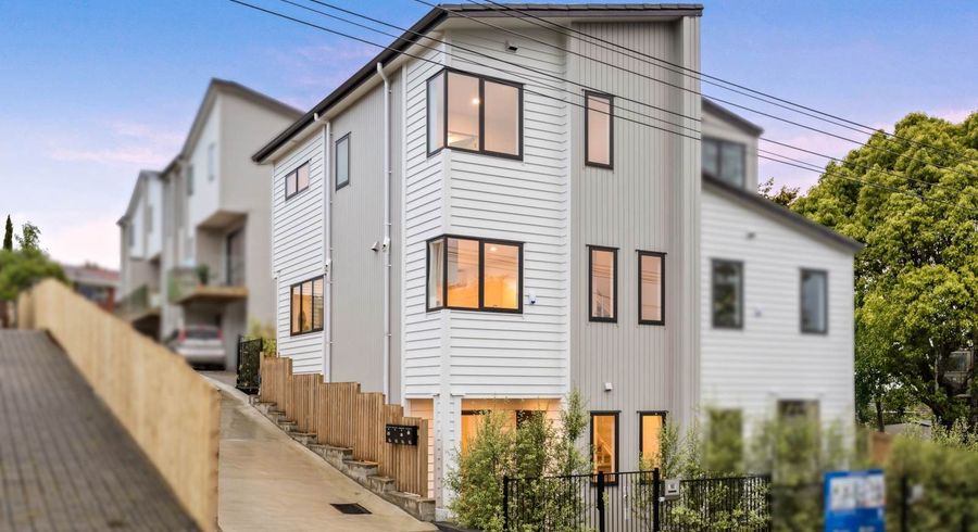  at 16E Sheridan Drive, New Lynn, Auckland