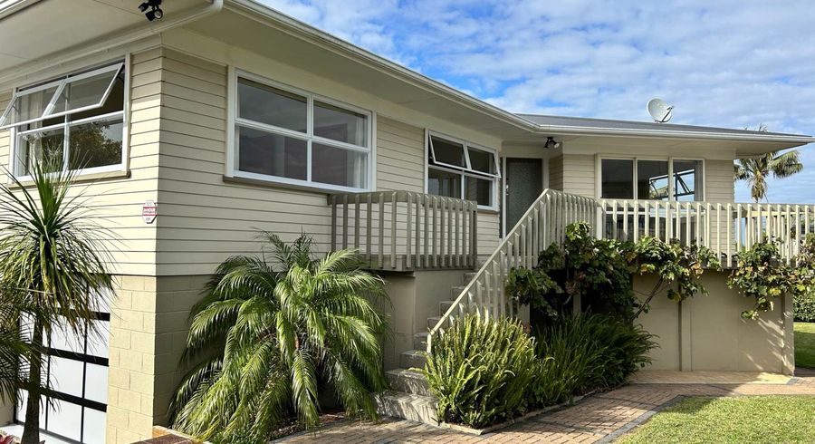  at 6 James Evans Drive, Northcote, North Shore City, Auckland