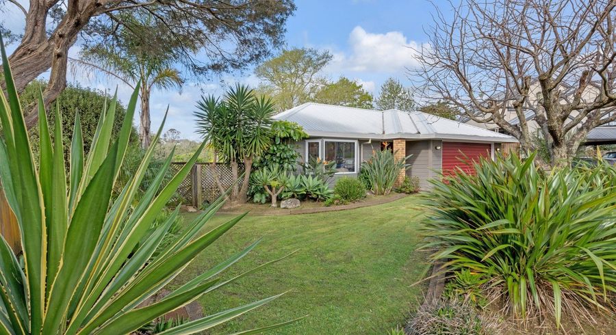  at 34 Lochend Place, Highland Park, Auckland