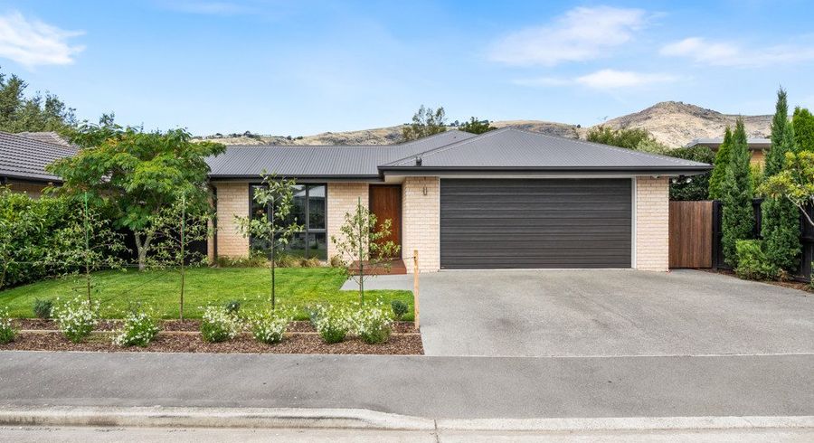  at 4 Fredrica Lane, Heathcote, Christchurch City, Canterbury