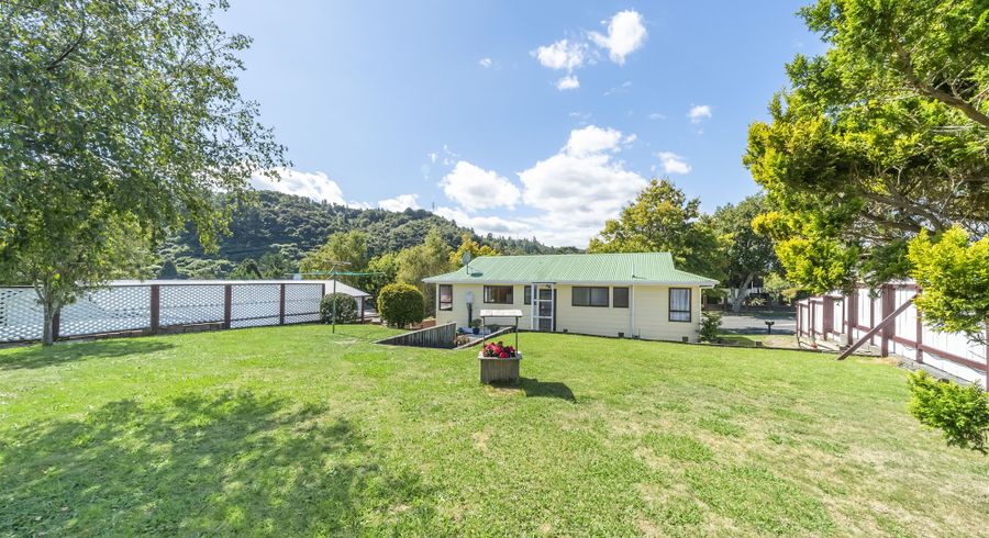  at 98 Gemstone Drive, Birchville, Upper Hutt