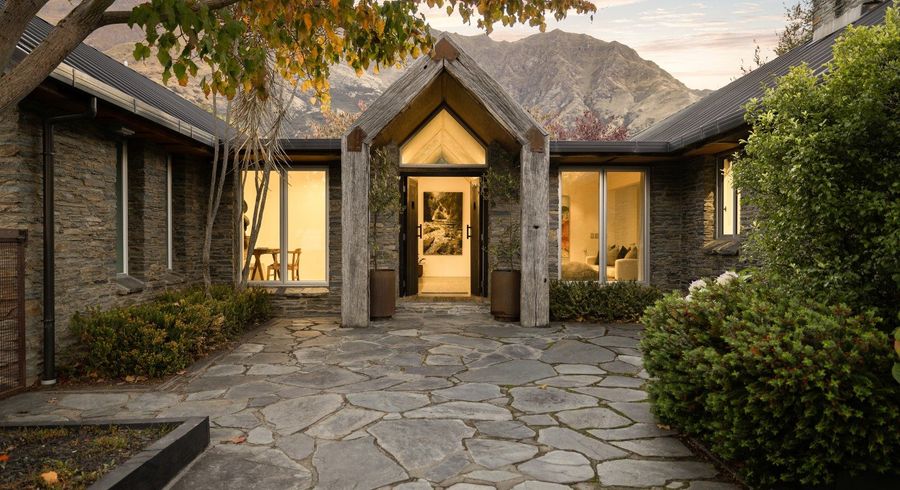  at 12 Amber Close, Arthurs Point, Queenstown-Lakes, Otago