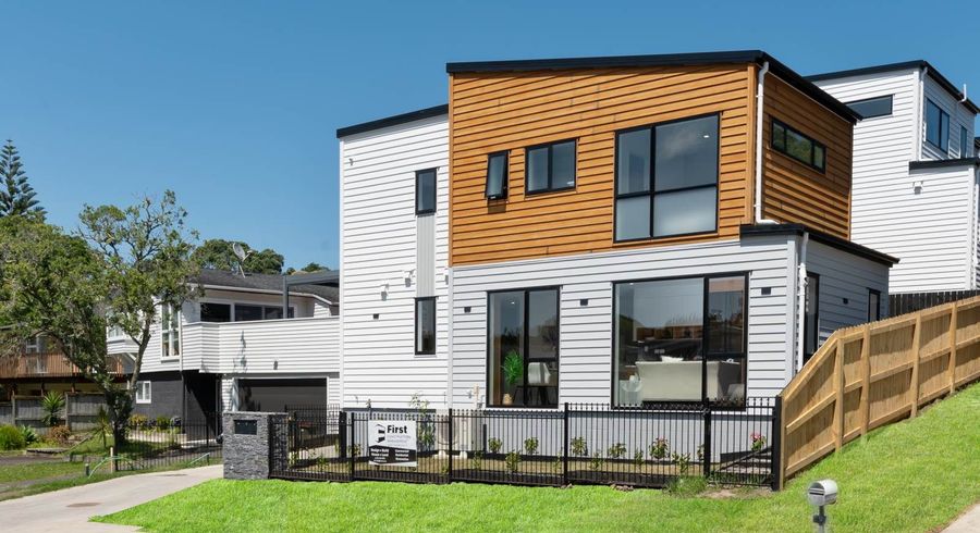  at 11A  Keldale Place, Forrest Hill, North Shore City, Auckland