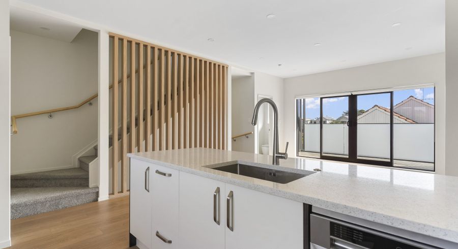  at 4/21 Erima Avenue, Point England, Auckland City, Auckland