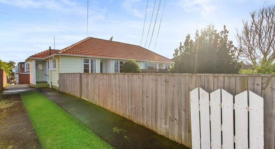  at 24 Todd Place, Otahuhu, Auckland