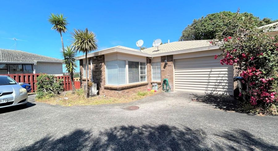  at 2/35 Donovan Street, Blockhouse Bay, Auckland City, Auckland