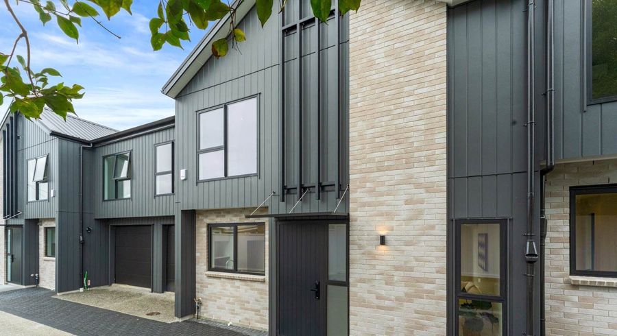  at 2D Coronation Street, Belmont, North Shore City, Auckland