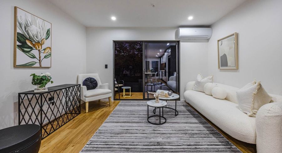  at 2 / 1 Photinia Place, Botany Downs, Manukau City, Auckland
