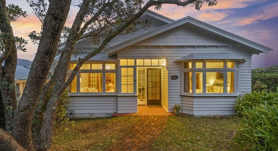  at 22 Homewood Crescent, Karori, Wellington