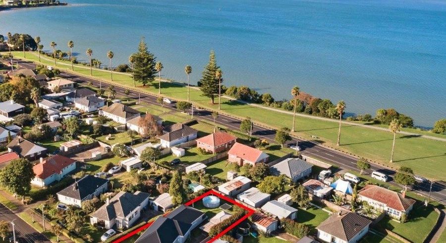  at 20 Pirangi Street, Point England, Auckland