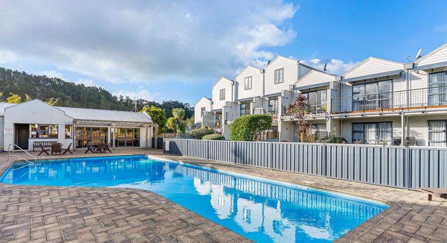  at 3/5 Carolina Place, Albany, North Shore City, Auckland
