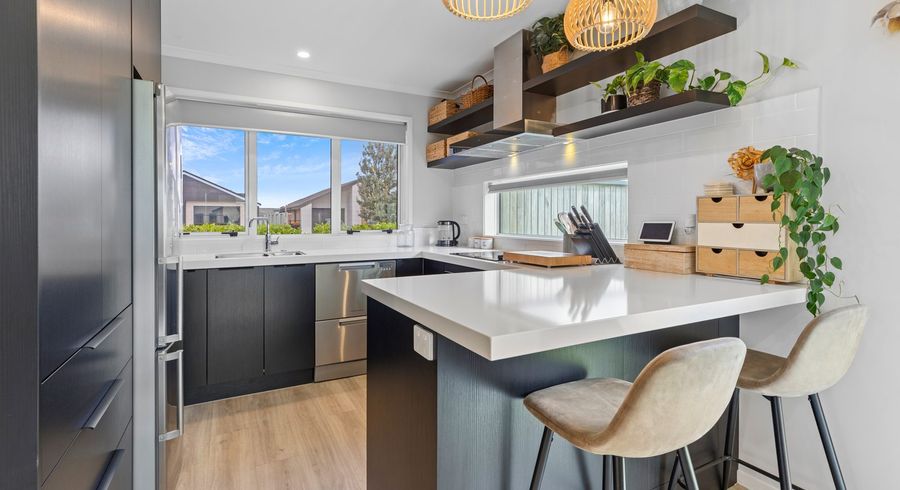  at 8 Komata Crescent, Papamoa Beach, Tauranga, Bay Of Plenty