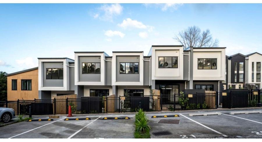  at 31 Morihana Close, Glen Eden, Waitakere City, Auckland