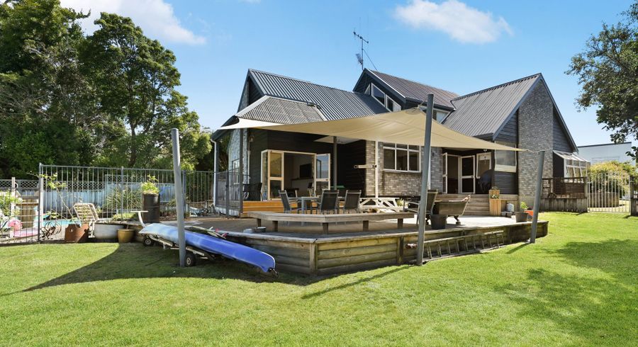  at 15 Willowfield Place, Pukete, Hamilton