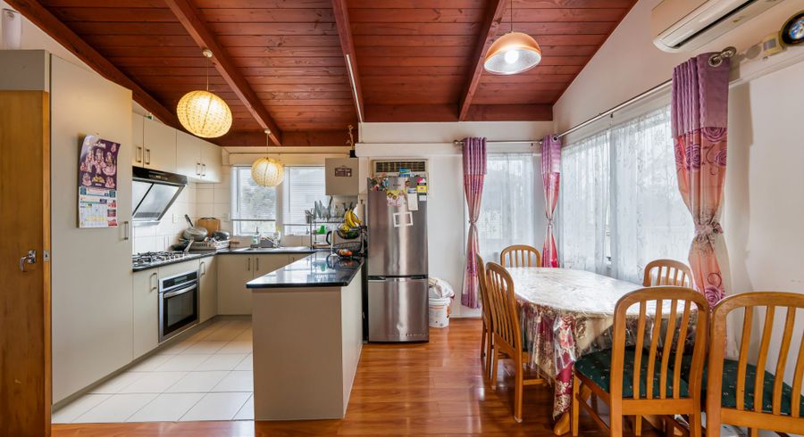  at 1/255 Swanson Road, Henderson, Waitakere City, Auckland
