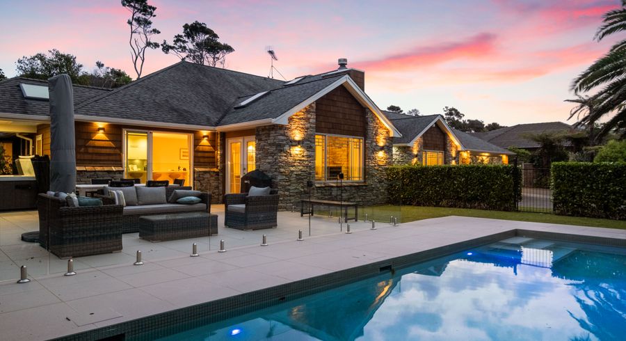  at 5 Thomas Hunter Lane, Greenhithe, Auckland