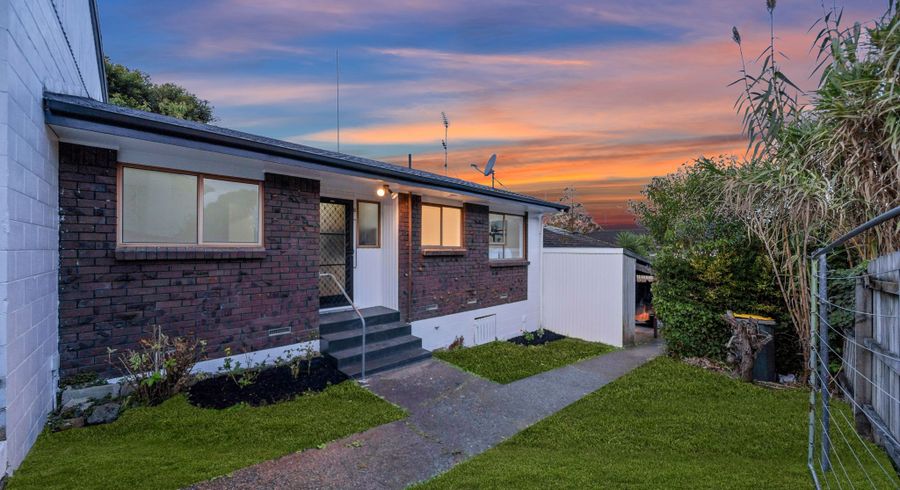  at 2/4173A Great North Road, Glendene, Waitakere City, Auckland