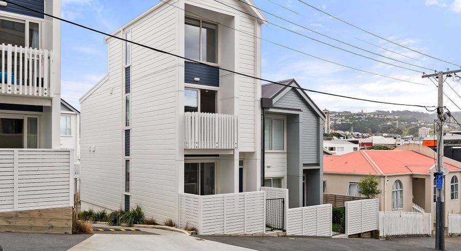  at 2/30 Pirie Street, Mount Victoria, Wellington, Wellington