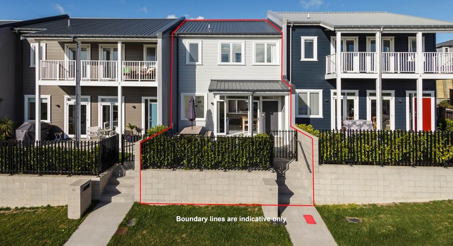 at 35 Bonair CREScent, Silverdale, Silverdale