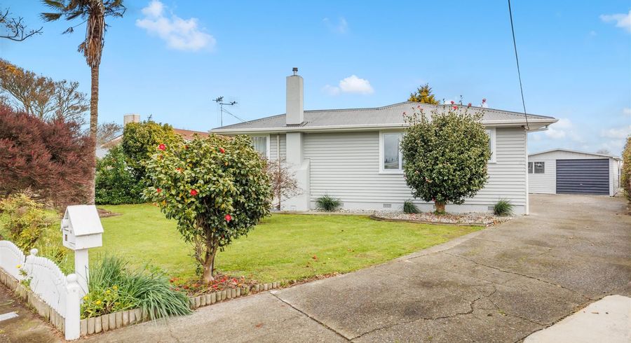  at 10 Peters Avenue, Cloverlea, Palmerston North