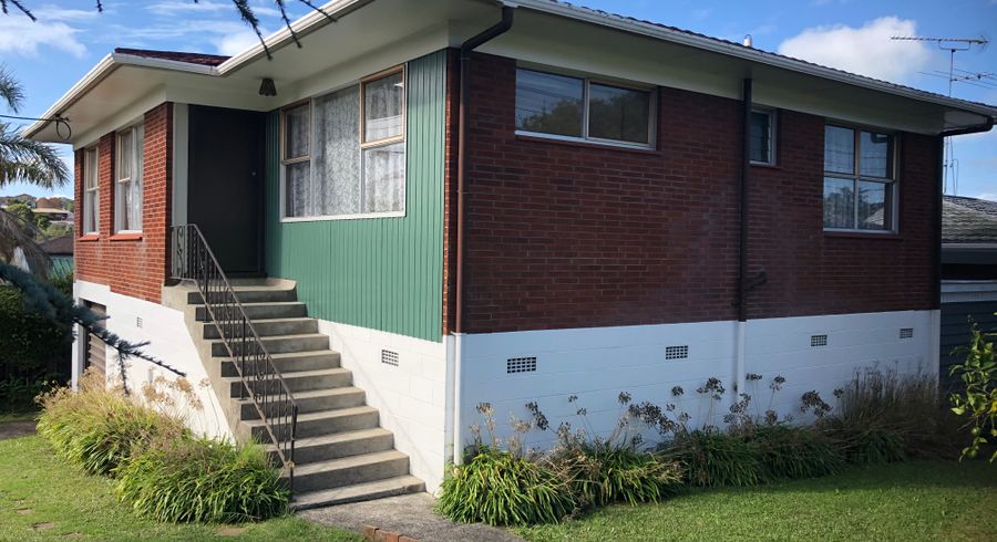  at 1/27 Corunna Road, Milford, Auckland