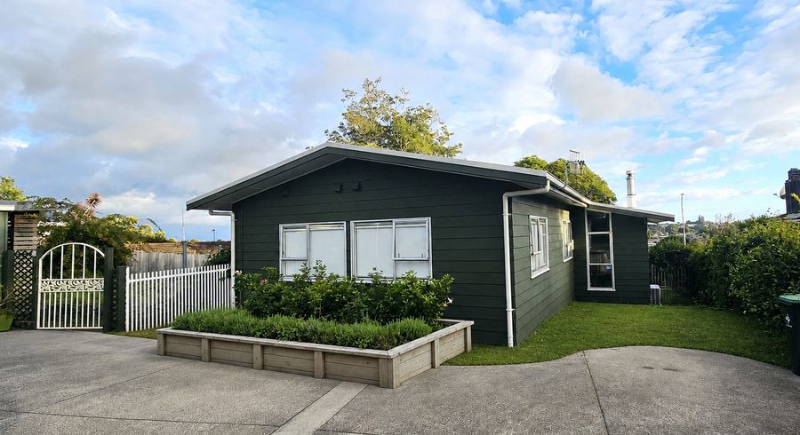  at 5 Cambridge Road, Judea, Tauranga