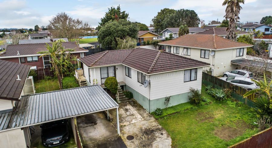  at 2/47 Taitimu Drive, Weymouth, Auckland