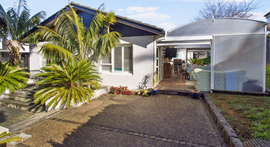  at 72 Whitford Road, Botany Downs, Manukau City, Auckland