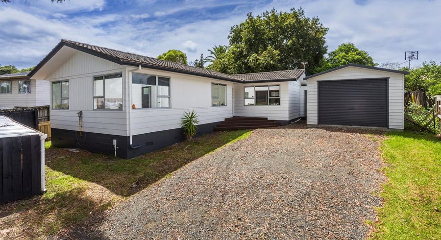  at 22 St Catherine Cres--Viewing--On Sat 10th May at 3:10-3:30pm, West Harbour, Waitakere City, Auckland