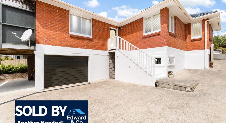  at 1/625 Beach Road, Rothesay Bay, North Shore City, Auckland