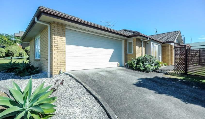  at 8 Rushcreek Street, Westgate, Waitakere City, Auckland