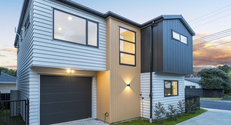  at 8A-E Alwyn Avenue, Te Atatu South, Waitakere City, Auckland