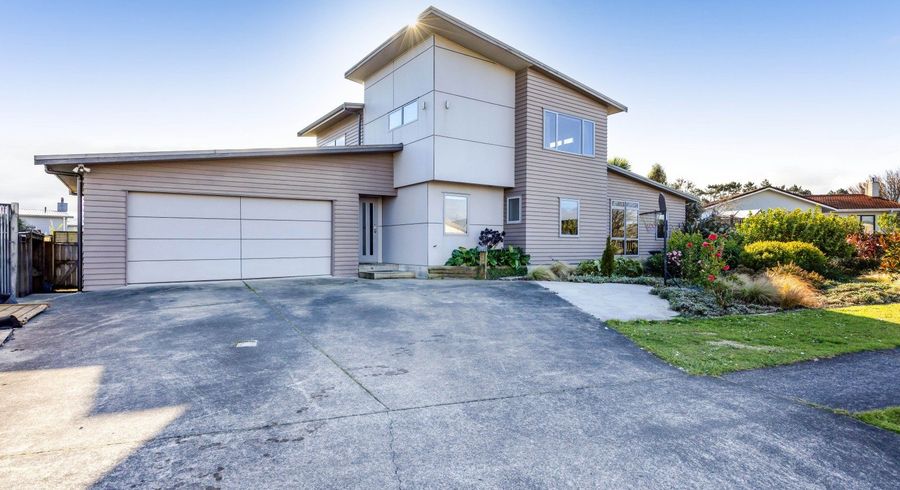  at 17 Elizabeth Grove, Stratford, Stratford, Taranaki