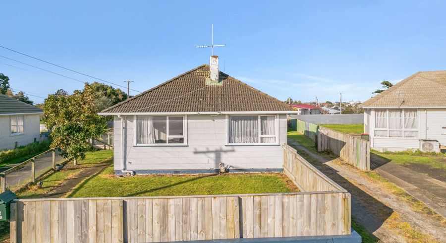  at 15 Churchill Crescent, Tawhero, Whanganui, Manawatu / Whanganui