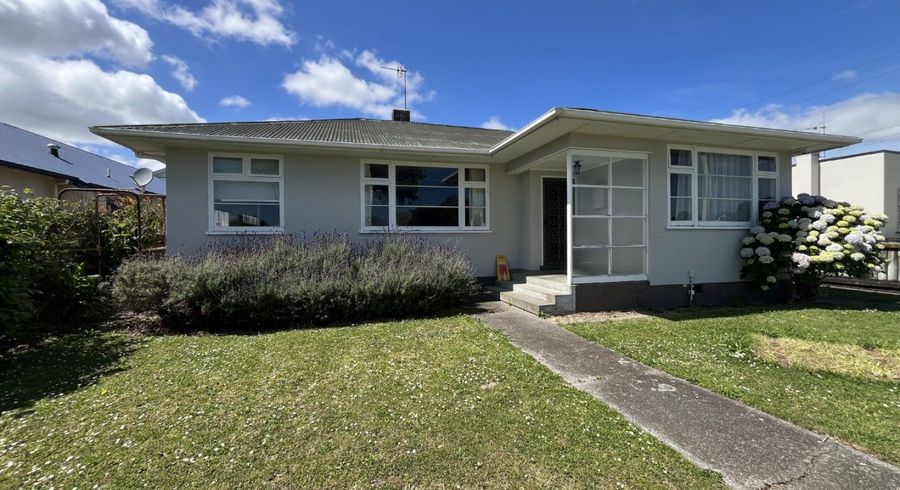  at 166 College Street, West End, Palmerston North, Manawatu / Whanganui