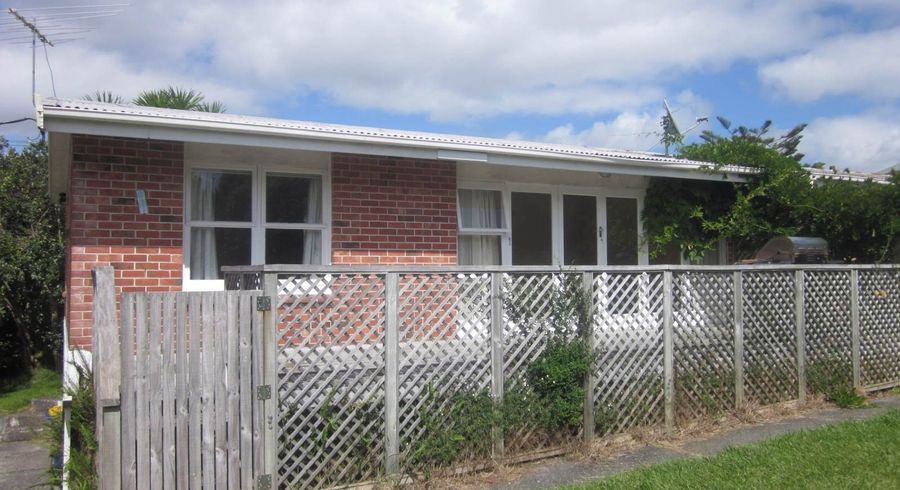  at 5/19 Montana Avenue, Murrays Bay, North Shore City, Auckland