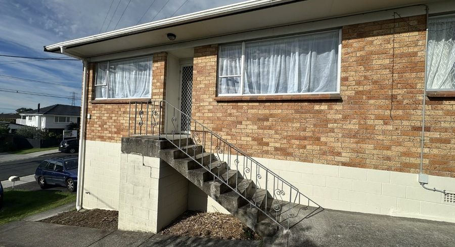  at 62a Tiroroa Avenue, Te Atatu South, Waitakere City, Auckland