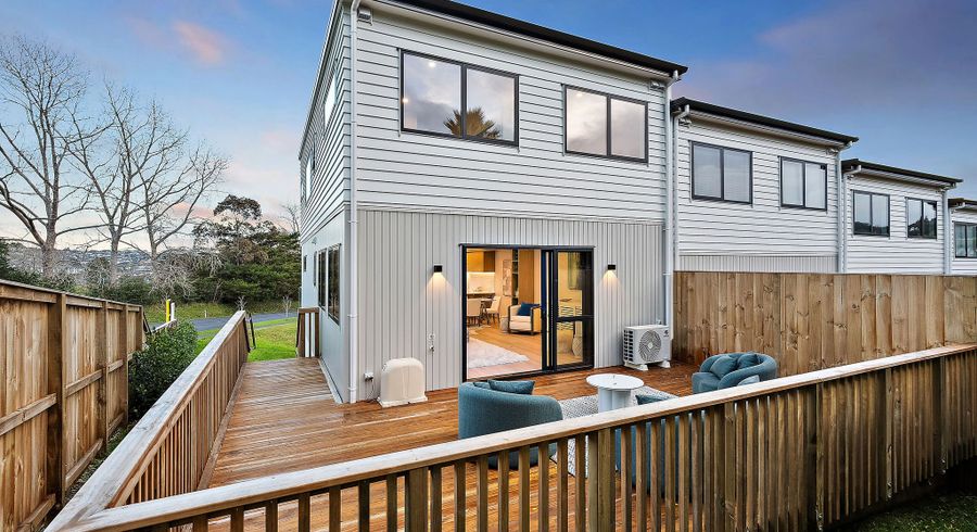  at 6/9 Rengarenga Rise, Albany, North Shore City, Auckland