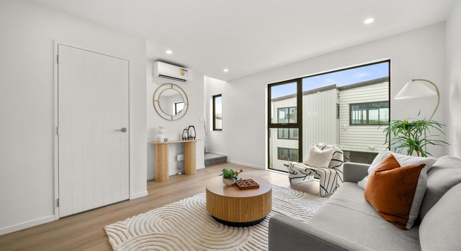  at 3/1088 Beach Road, Torbay, North Shore City, Auckland