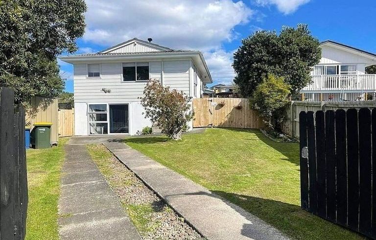  at 24 Meilland Place, Glen Eden, Auckland
