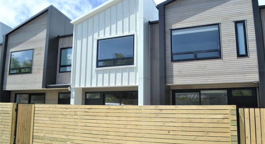  at 4/13 Fancourt Street, Karori, Wellington