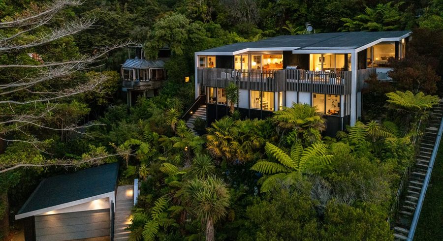  at 4 Francis Bell Grove, Lowry Bay, Lower Hutt, Wellington